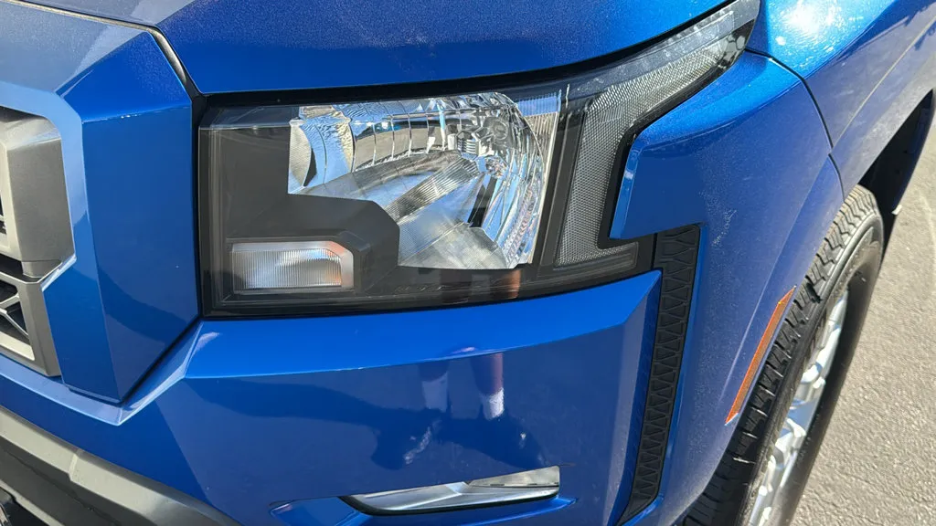 Nissan Frontier photo 6