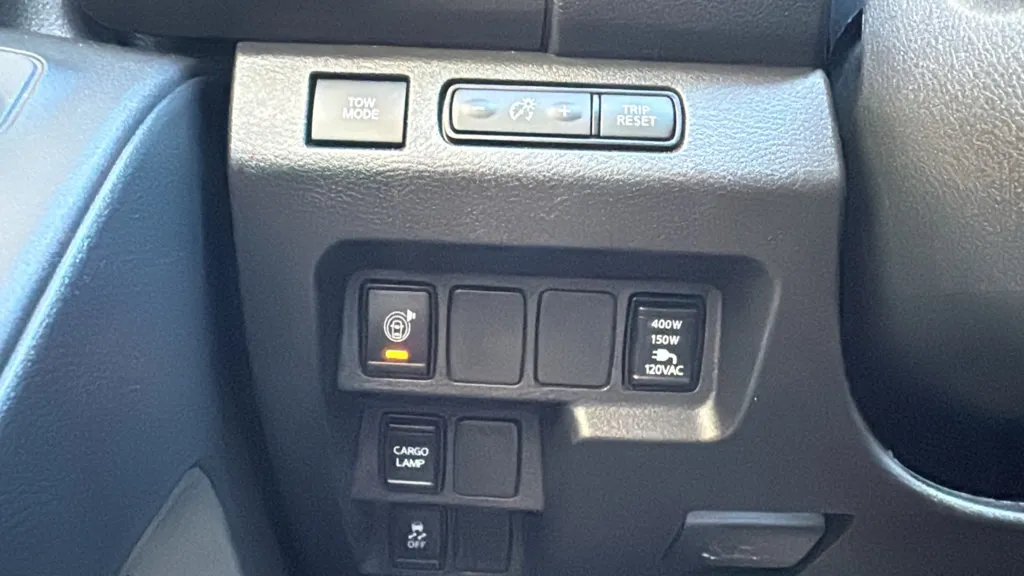 Nissan Frontier photo 17