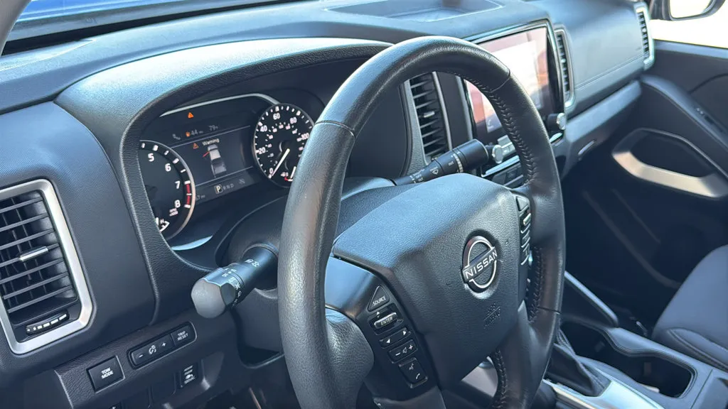 Nissan Frontier photo 21