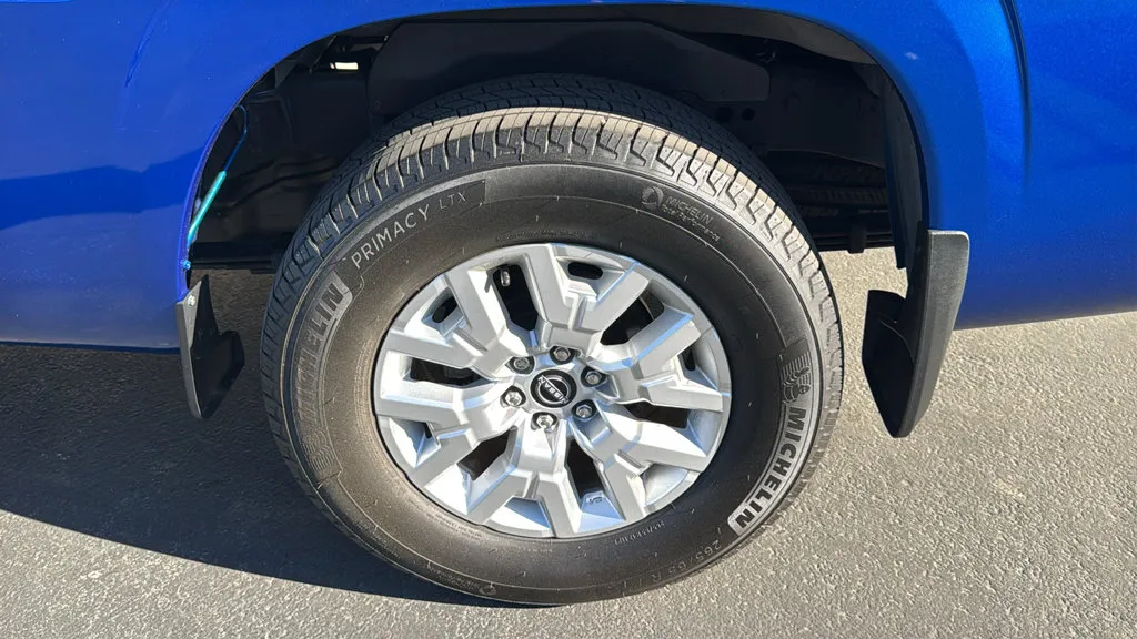 Nissan Frontier photo 8