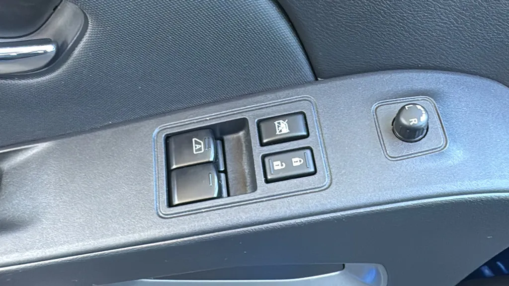Nissan Frontier photo 19