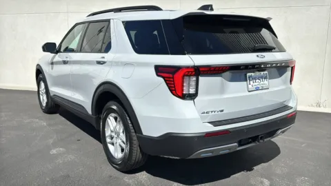 Photos of 2027 Ford Explorer Active for sale in Indio, CA at Fiesta Ford, Inc.
