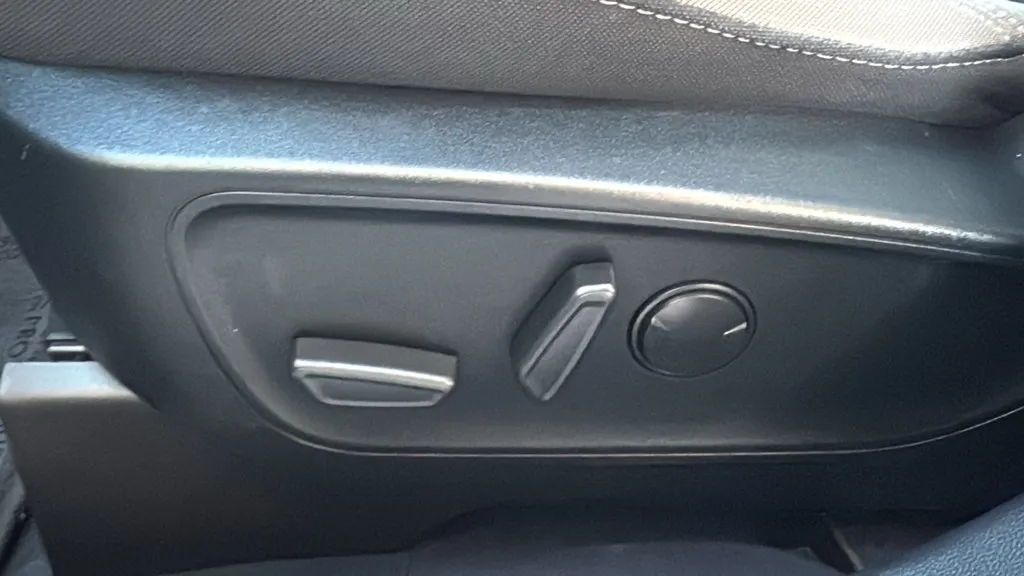 Ford Escape photo 20