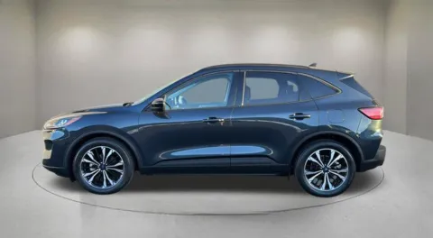 More photos of 2022 Ford Escape Hybrid SE at Fiesta Ford, Inc., CA