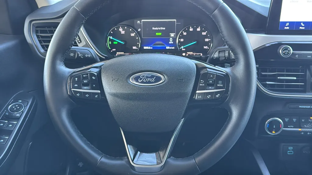Ford Escape photo 10