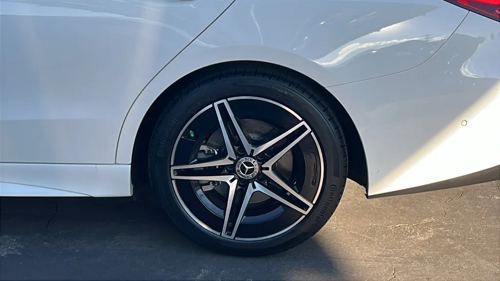 Mercedes-Benz C-Class photo 7