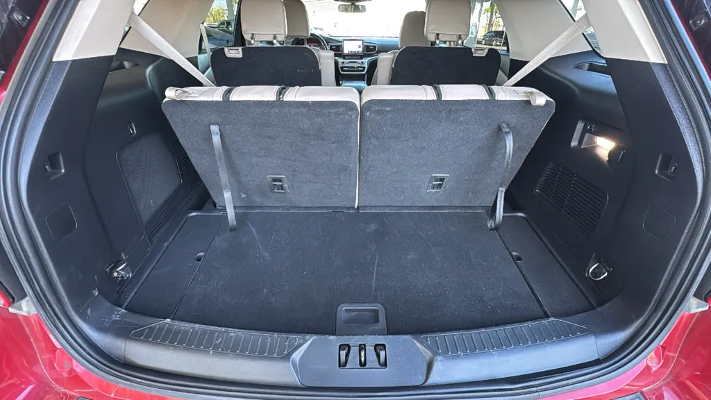 Ford Explorer photo 25