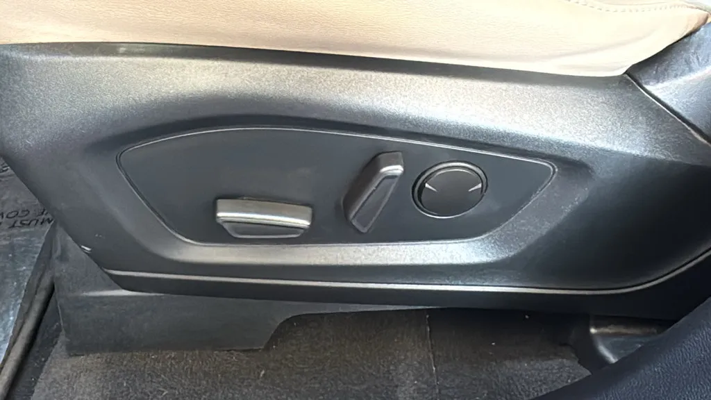 Ford Explorer photo 20