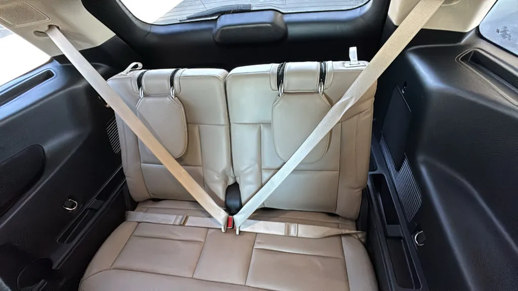 Ford Explorer photo 24