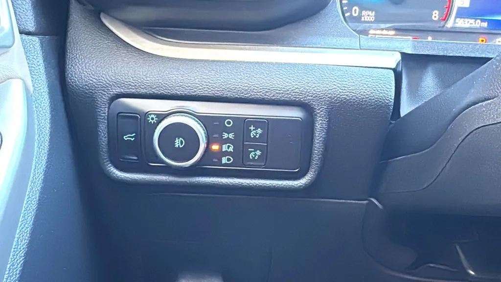 Ford Explorer photo 17