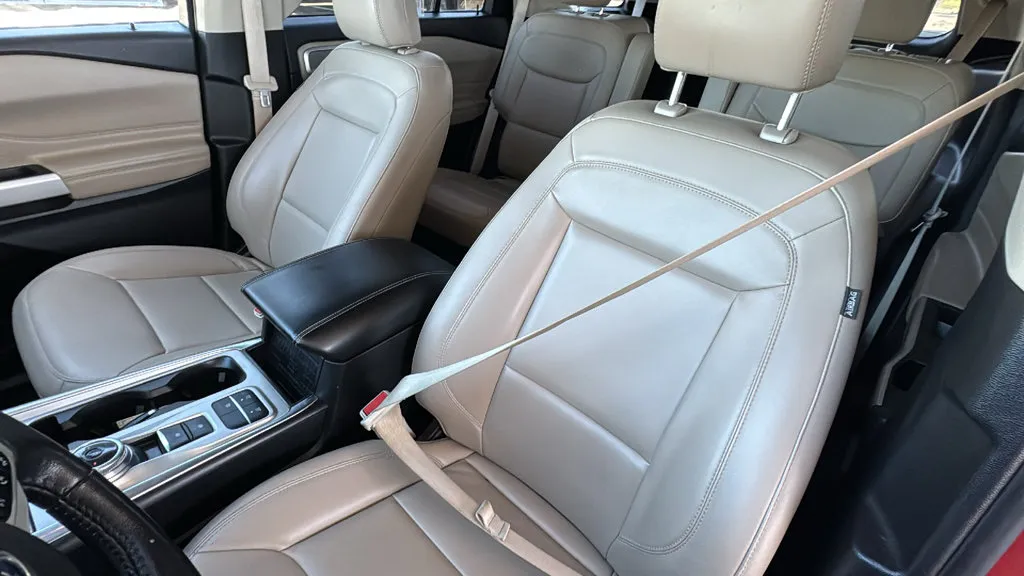 Ford Explorer photo 22