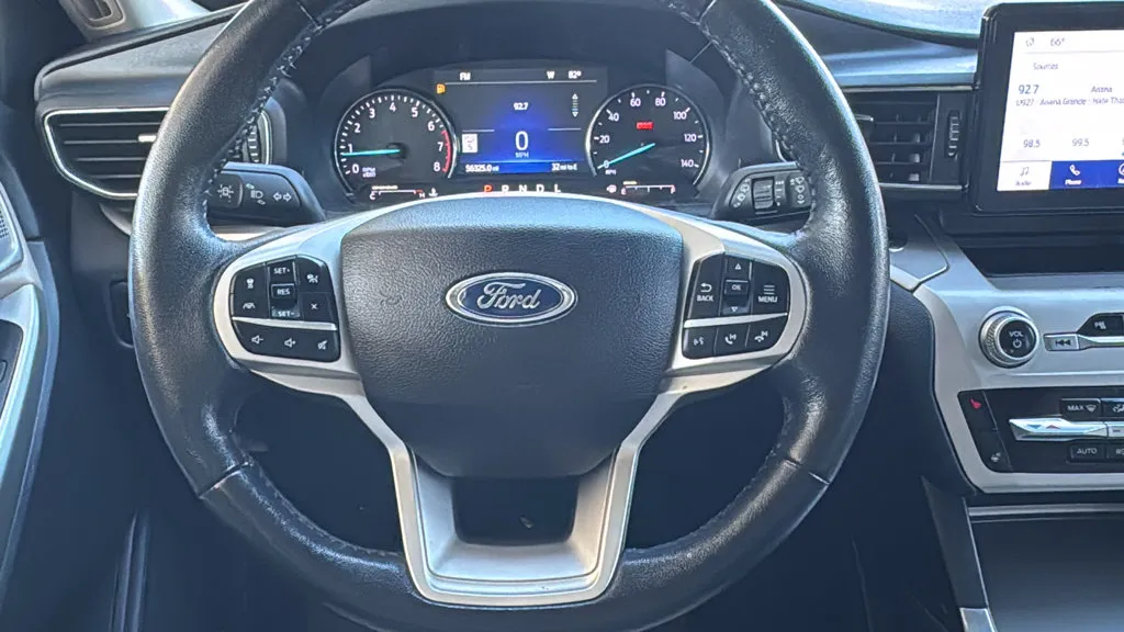 Ford Explorer photo 10
