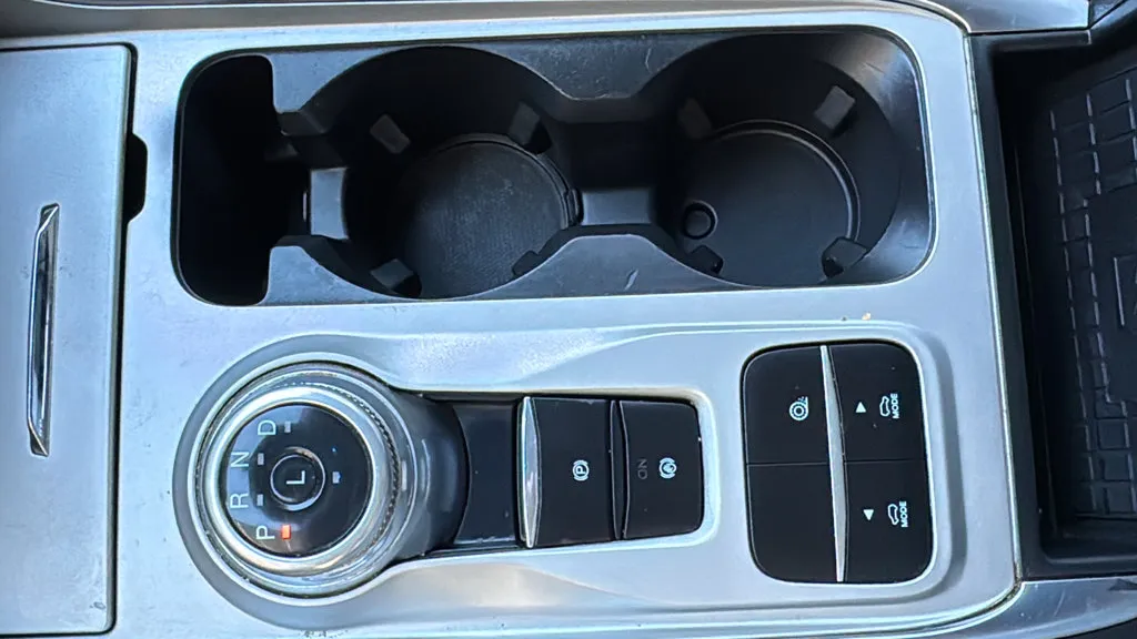 Ford Explorer photo 15