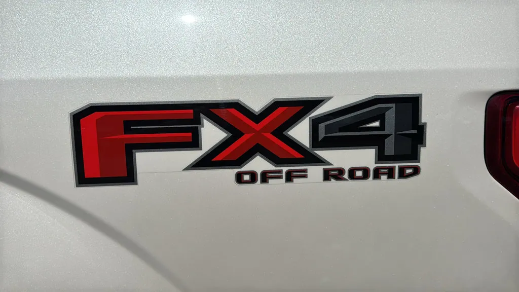 Ford F-150 photo 8