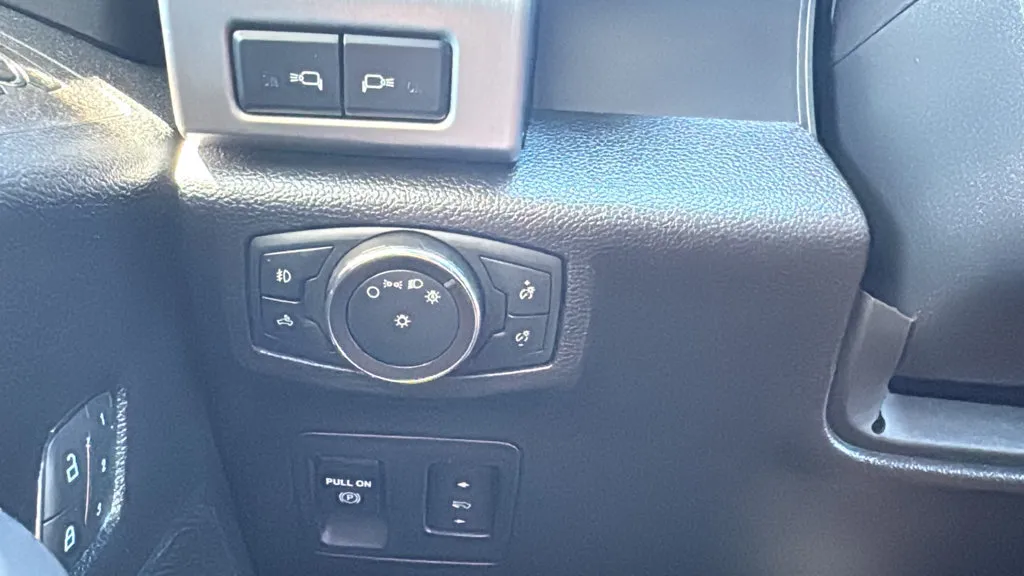 Ford F-150 photo 19