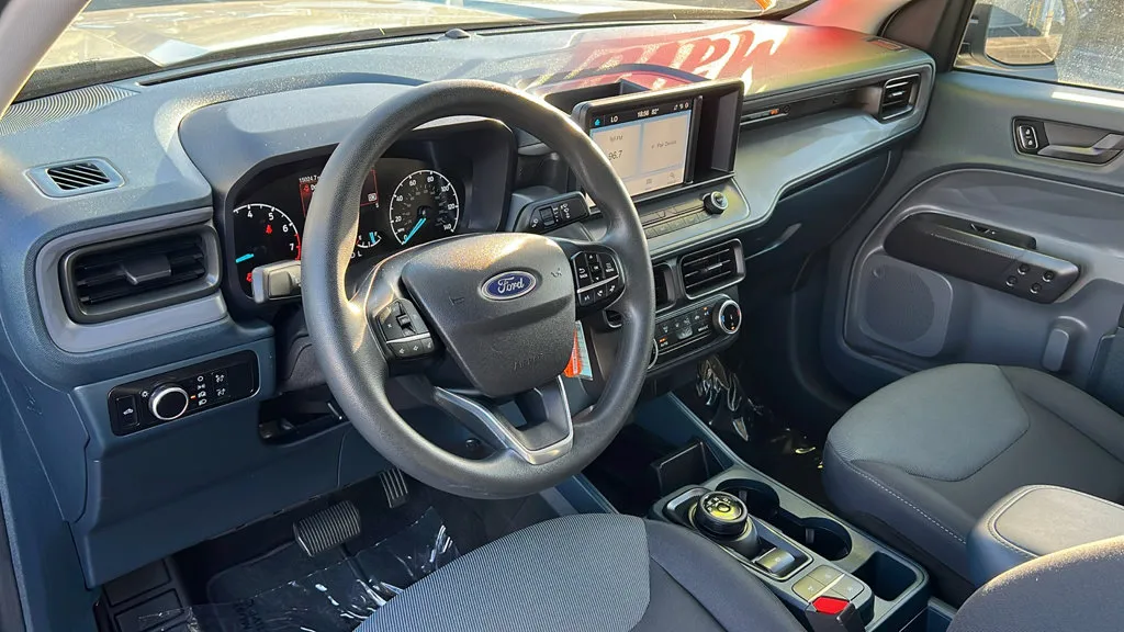Ford Maverick photo 11