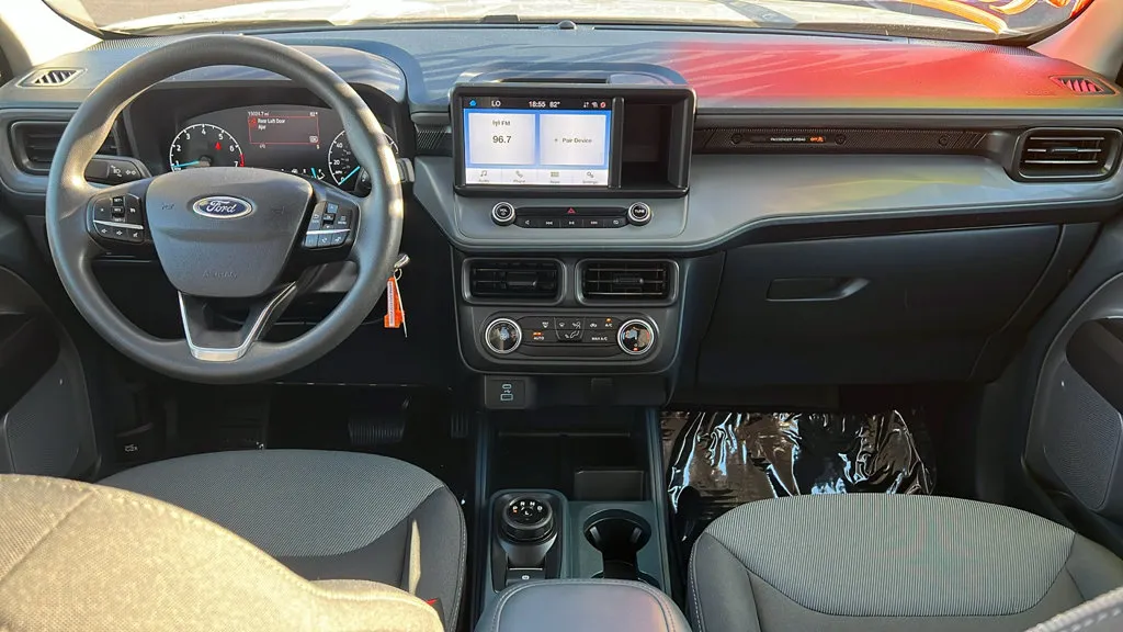 Ford Maverick photo 8