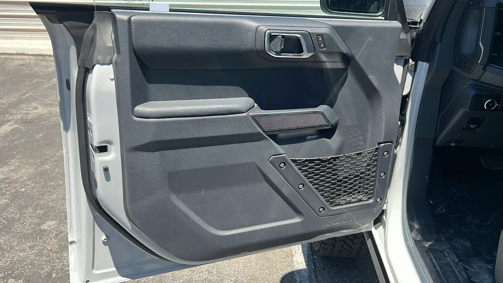 Ford Bronco photo 13