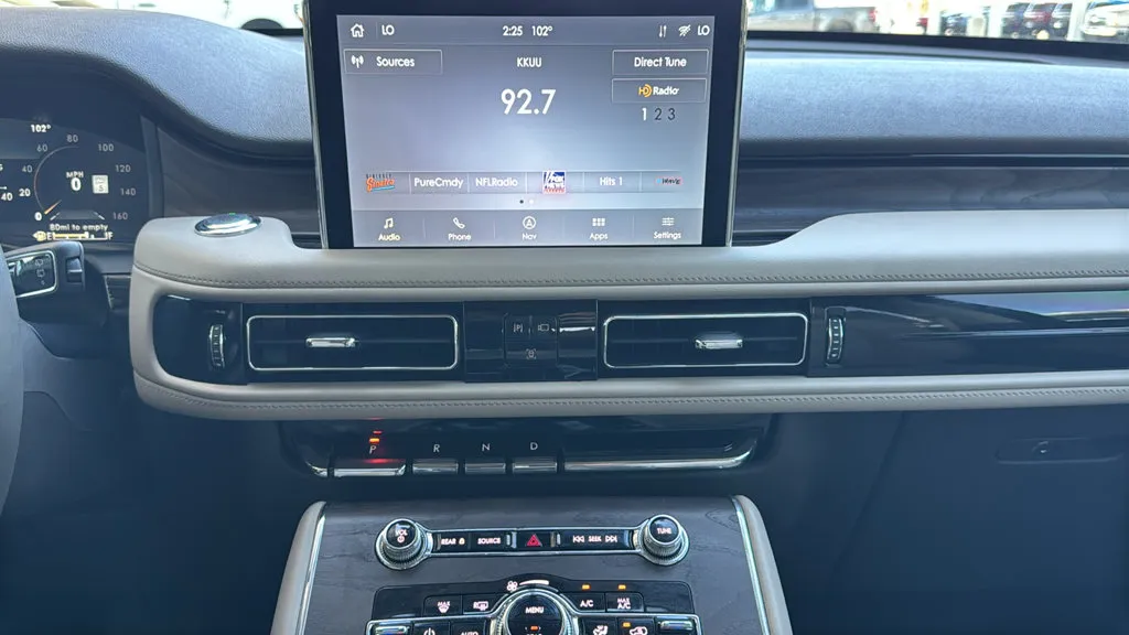 Lincoln Aviator photo 12