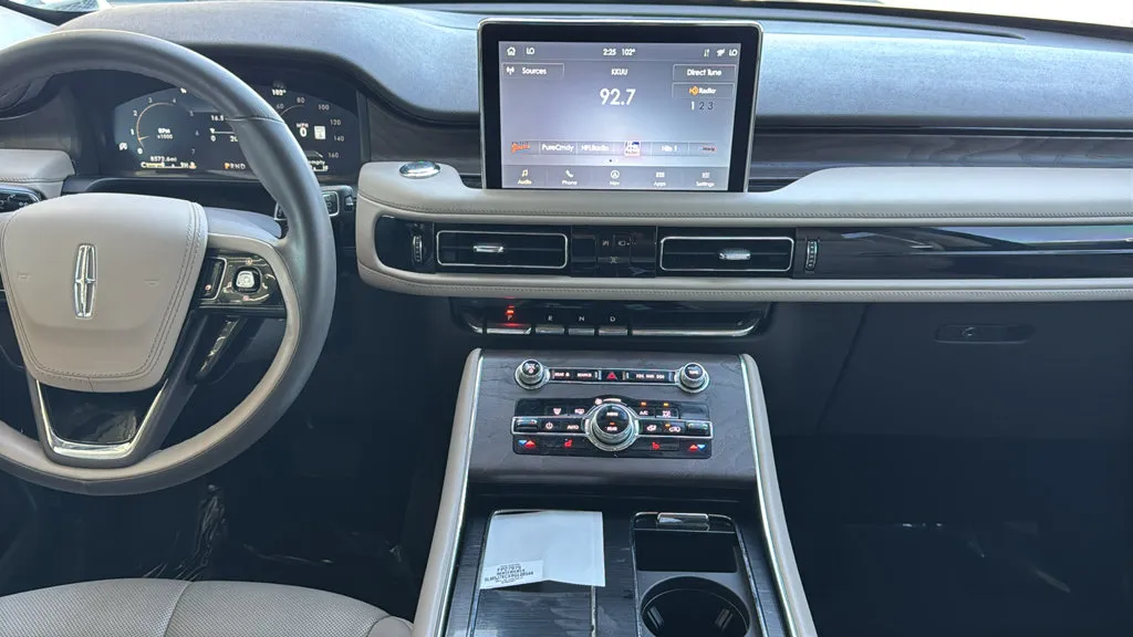 Lincoln Aviator photo 10
