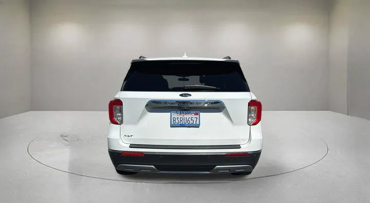 Ford Explorer photo 3