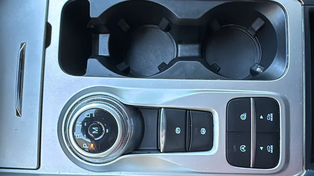 Ford Explorer photo 15