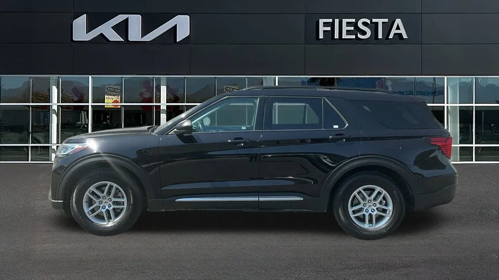 Ford Explorer photo 4