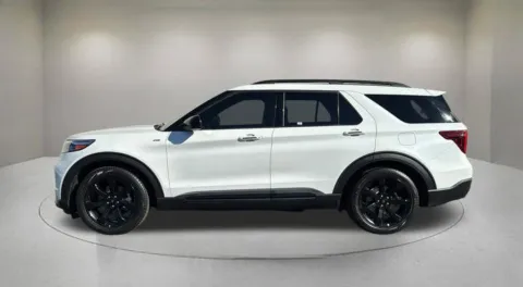 More photos of 2024 Ford Explorer ST-Line at Fiesta Ford, Inc., CA