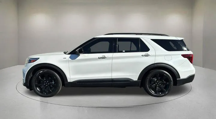 Ford Explorer photo 5