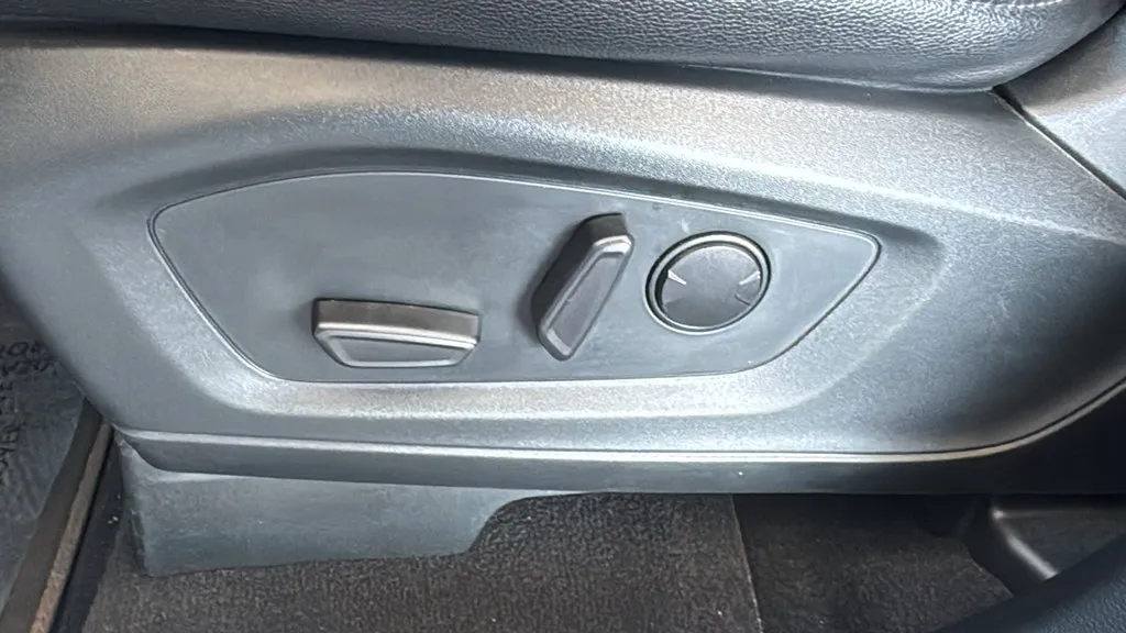 Ford Explorer photo 21