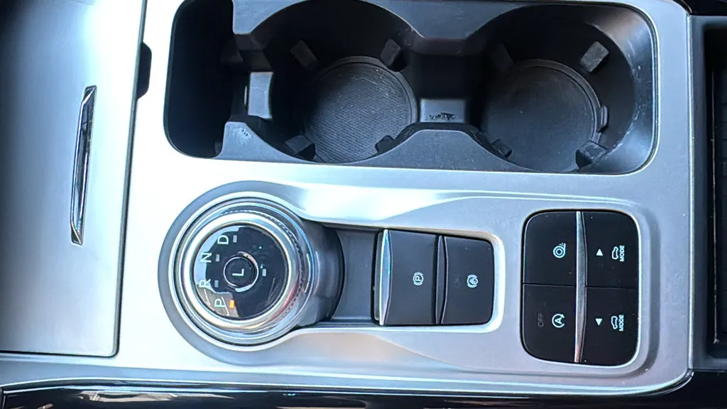 Ford Explorer photo 16