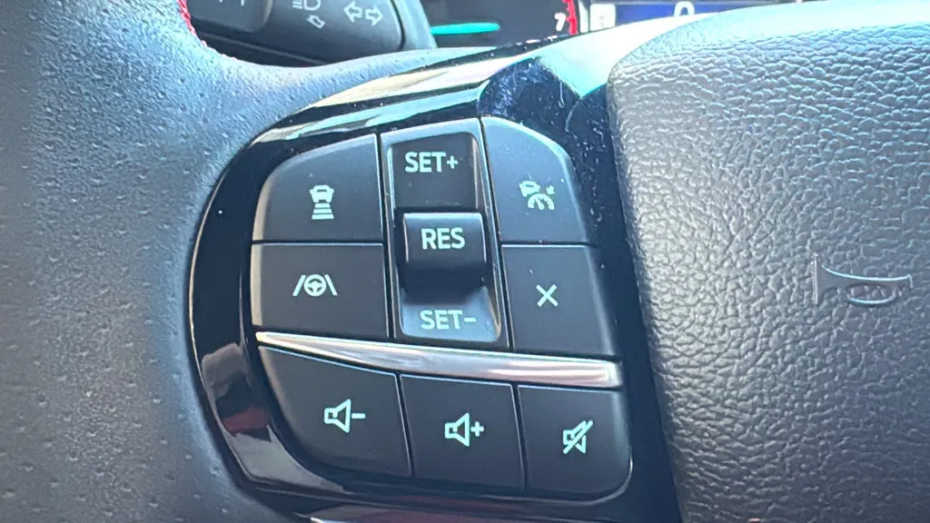 Ford Explorer photo 13
