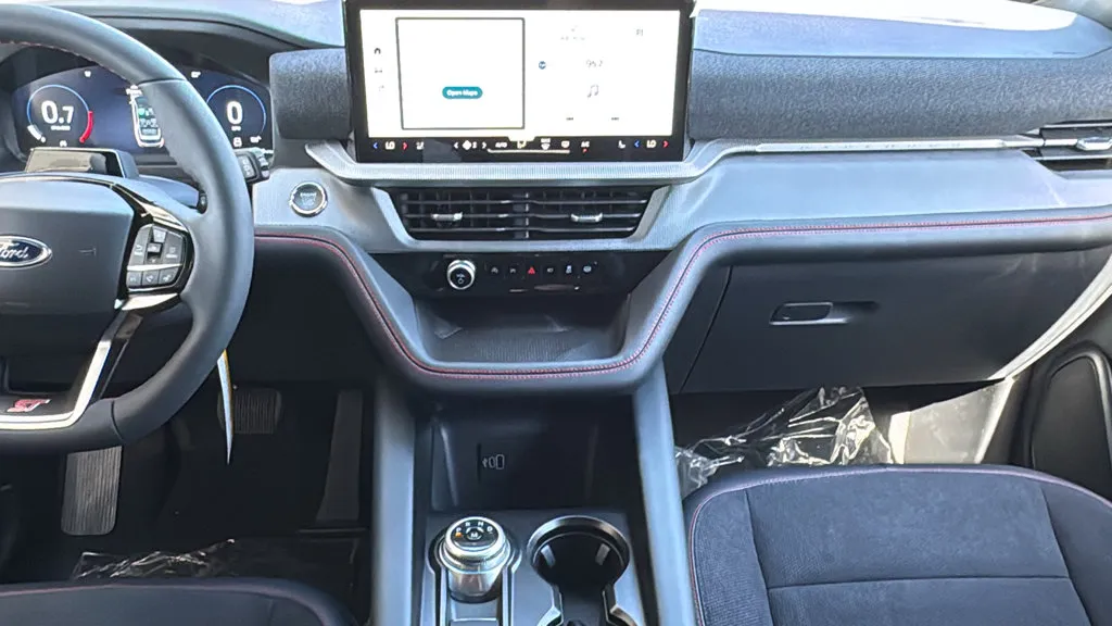 Ford Explorer photo 7