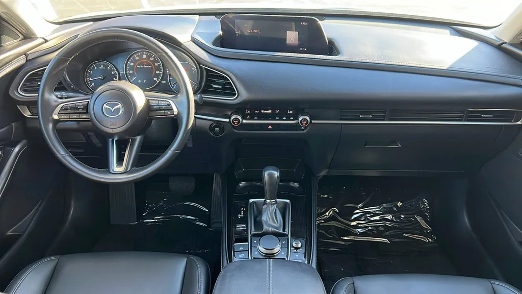 Mazda CX-30 photo 8