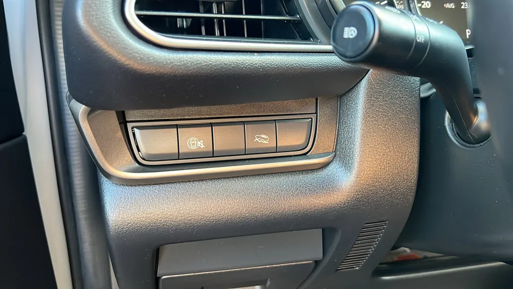 Mazda CX-30 photo 18
