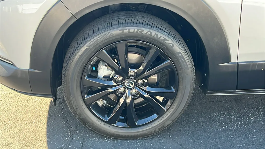 Mazda CX-30 photo 6