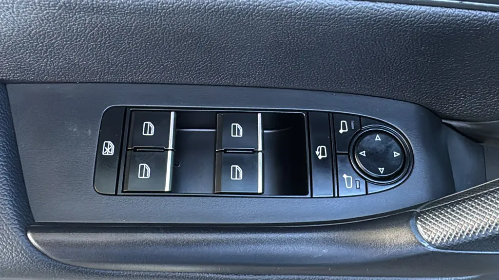 Mazda CX-50 photo 19