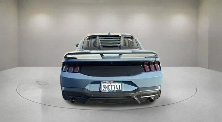 Ford Mustang photo 3