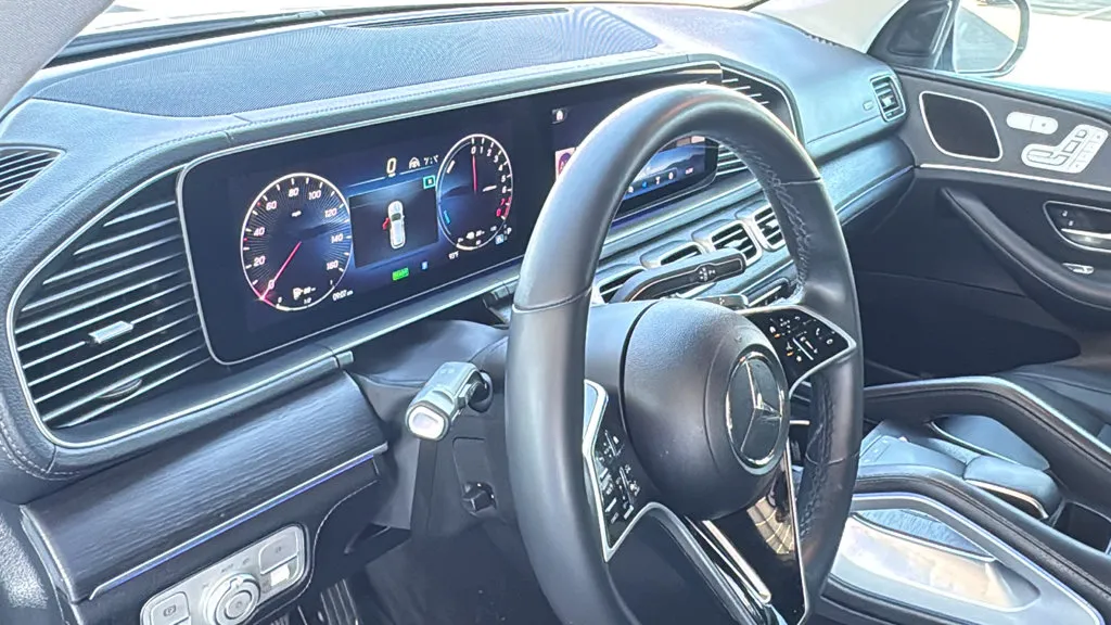 Mercedes-Benz GLE photo 21