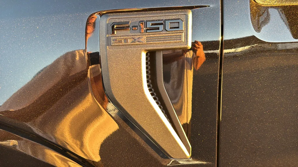 Ford F-150 photo 7