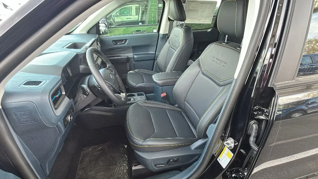 Ford Maverick photo 14