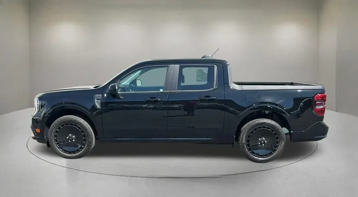 Ford Maverick photo 3