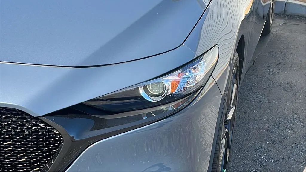 Mazda Mazda3 photo 4