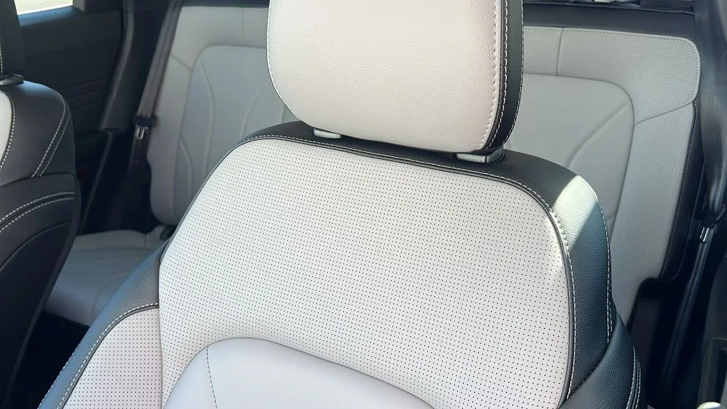 Ford Escape photo 19