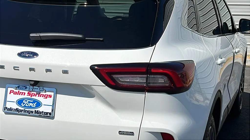 Ford Escape photo 9