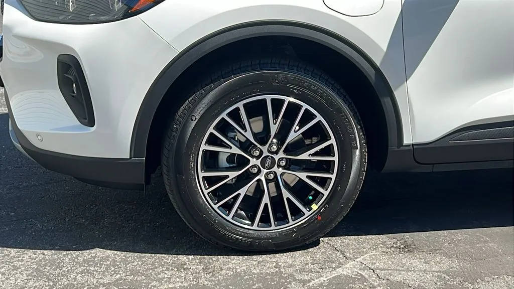 Ford Escape photo 12