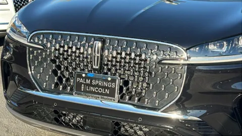 More photos of 2025 Lincoln Aviator Reserve at Fiesta Ford, Inc., CA