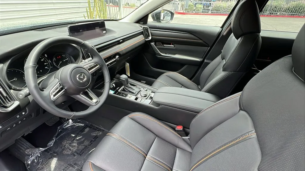 Mazda CX-50 photo 17
