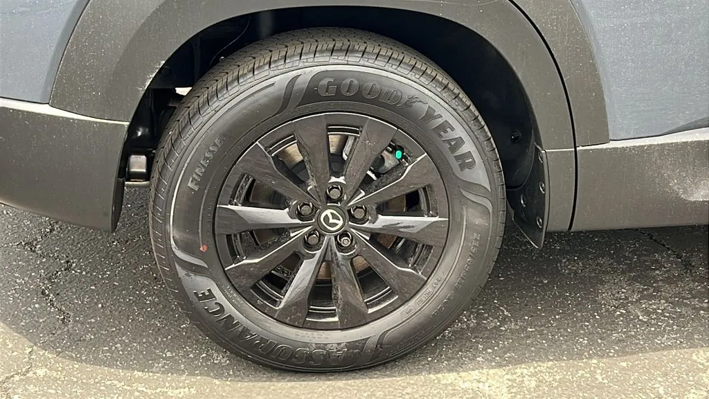 Mazda CX-50 photo 11