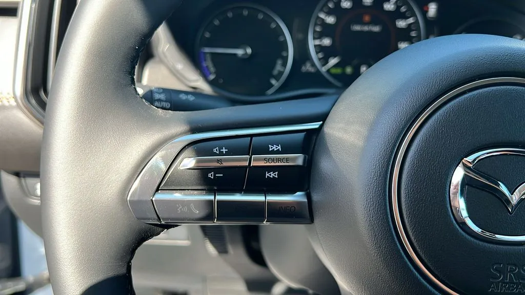 Mazda CX-50 photo 19
